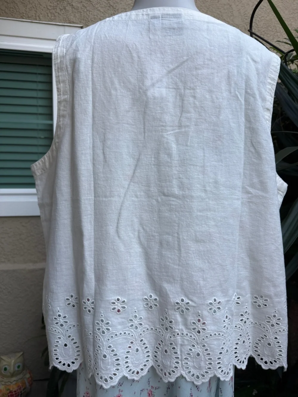 New GAP Sleeveless Off White Eyelet Linen Hem Tank Top - Picture 6 of 8